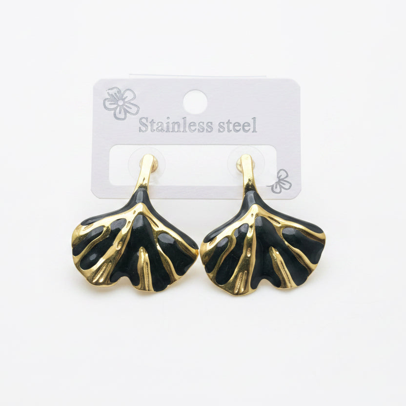 Boucles d’oreilles black petal