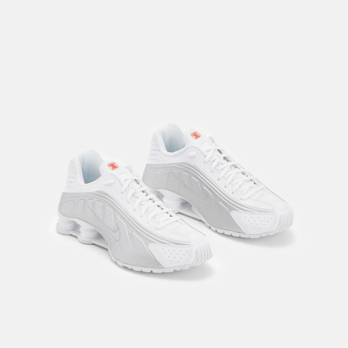 Nike Shox R4 metallic silver