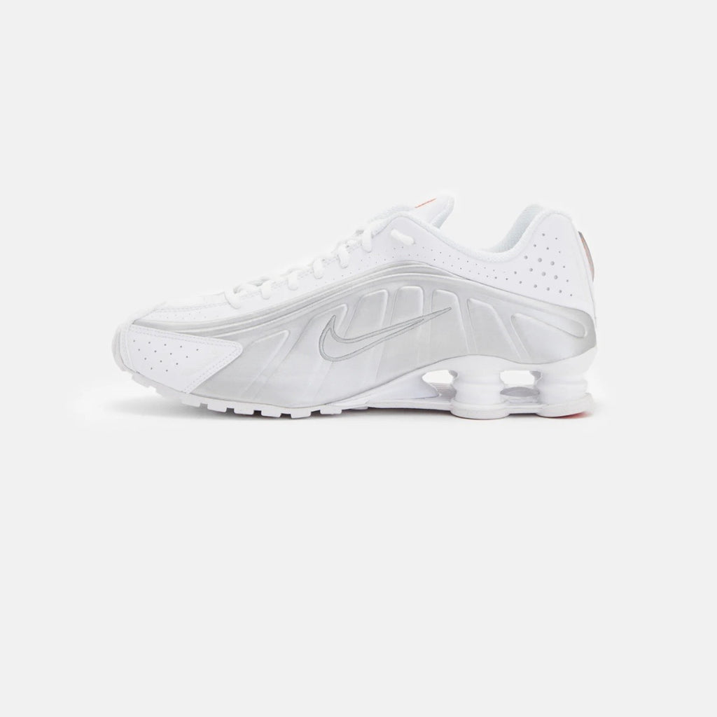 Nike Shox R4 metallic silver