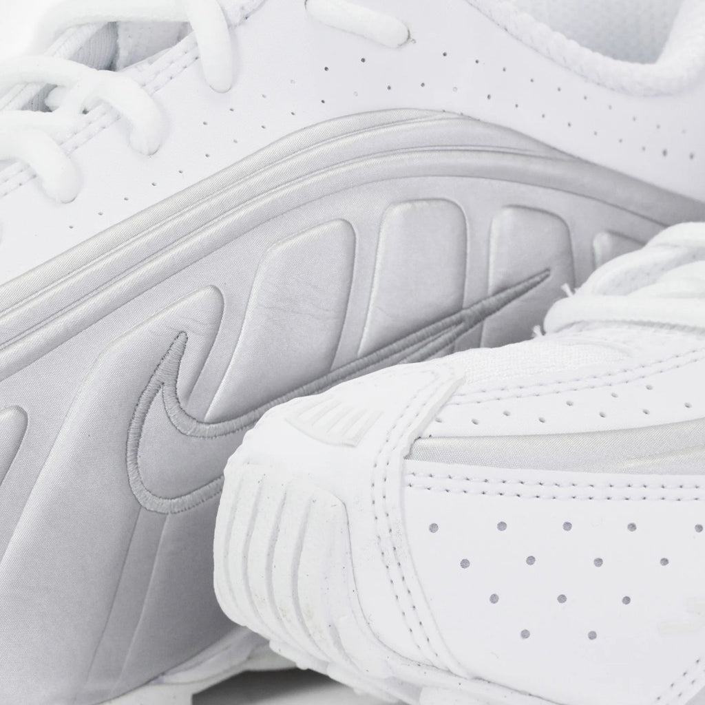 Nike Shox R4 metallic silver