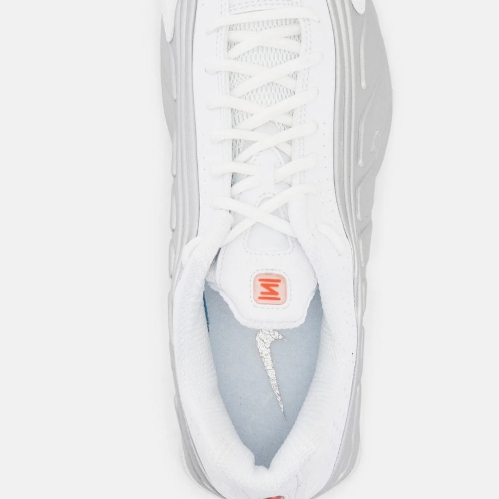 Nike Shox R4 metallic silver